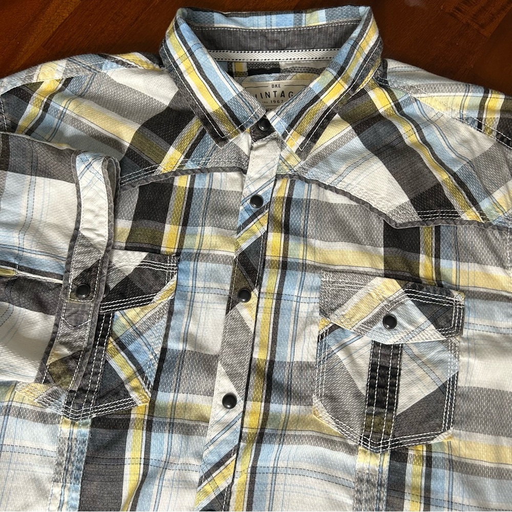 BKE Vintage White Black‎ Plaid Athletic Fit Western Short Sleeve Button Up Shirt